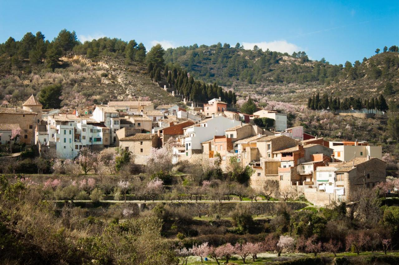 Casa Amparo - Alquiler íntegro con encanto en Alicante Alcoleja Exterior foto